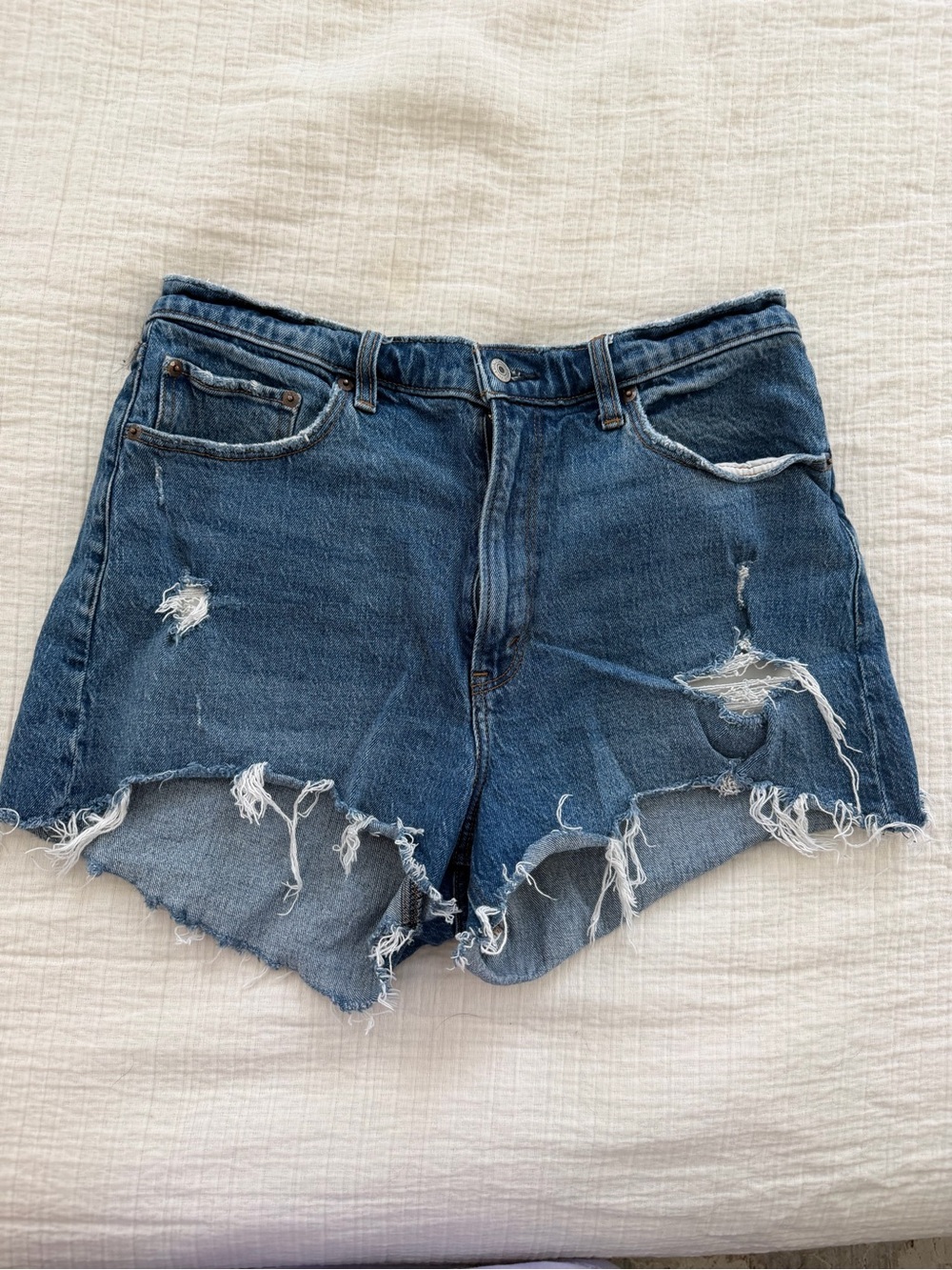 Abercrombie & Fitch curve love mom shorts